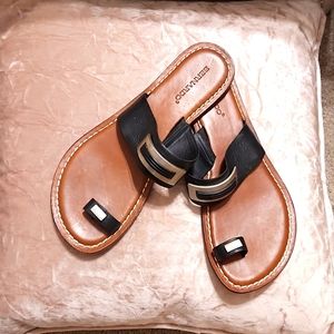 EUC Bernardo size 11M sandal